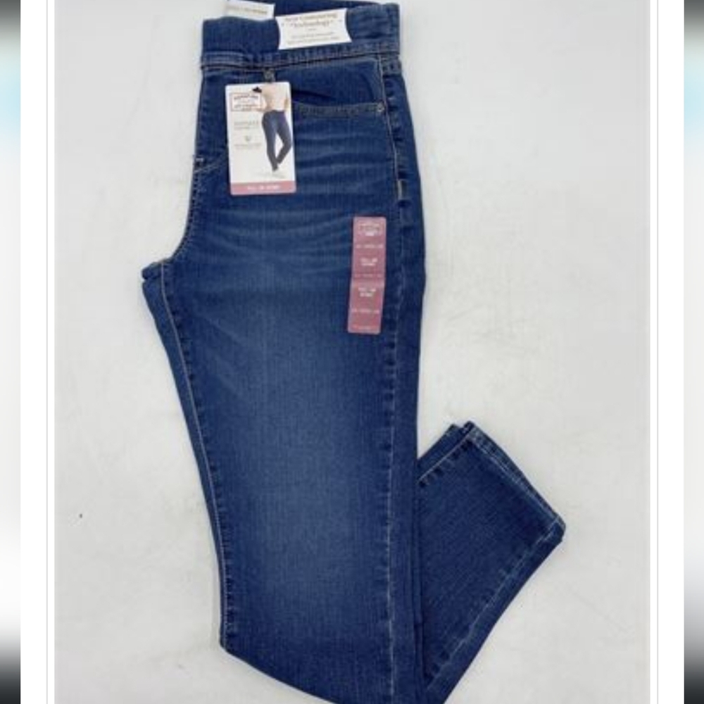 Signature by Levi Strauss Women's Pull-on Skinny Jeans, 6S, W28, L28